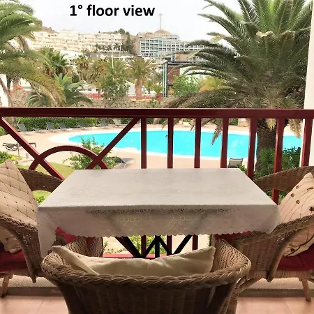 Amazing - Pool And Garden - At 50 Mt,